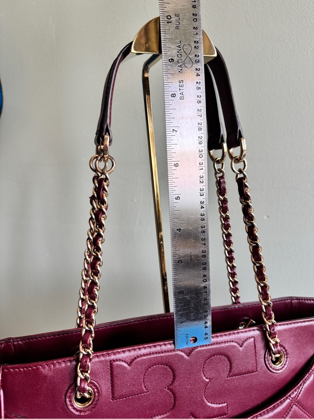 Tory Burch Quilted Leather Tote Shoulder Bag in Burgundy - Picture 3 of 16